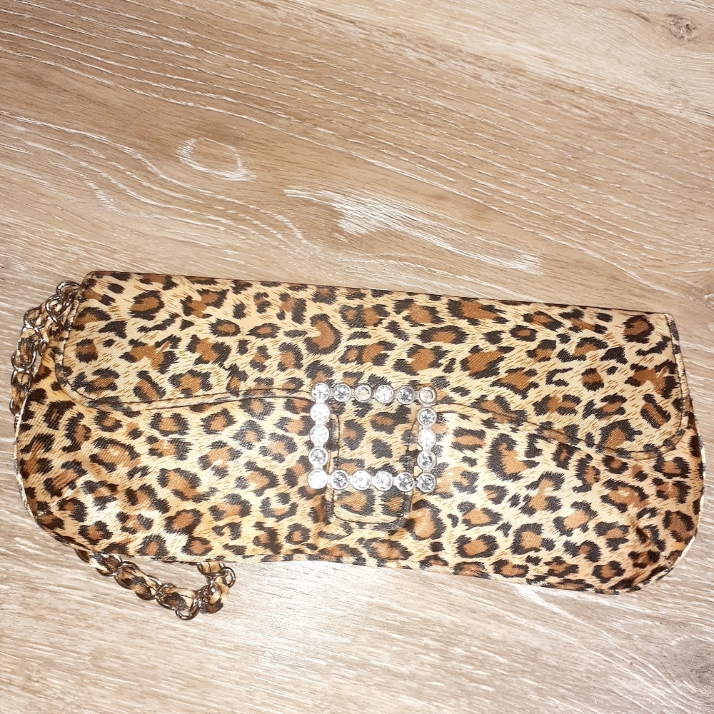 Old Navy leopard print cltuch/wristlet